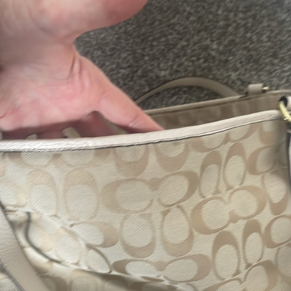 Cream Coach Bag - Picture 8 of 8